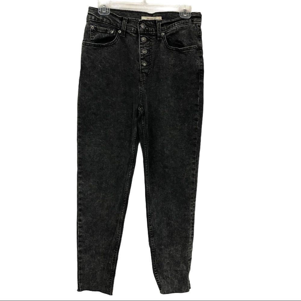 LEVIS MOM JEANS BUTTON FLY 27 BLACK ACID WASHED